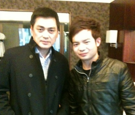 与汤镇宗合影
